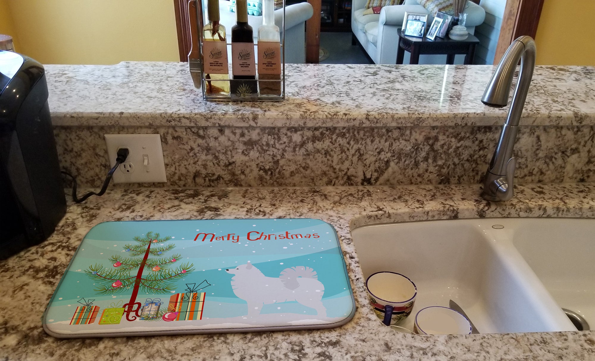 Samoyed Merry Christmas Tree Dish Drying Mat BB2977DDM