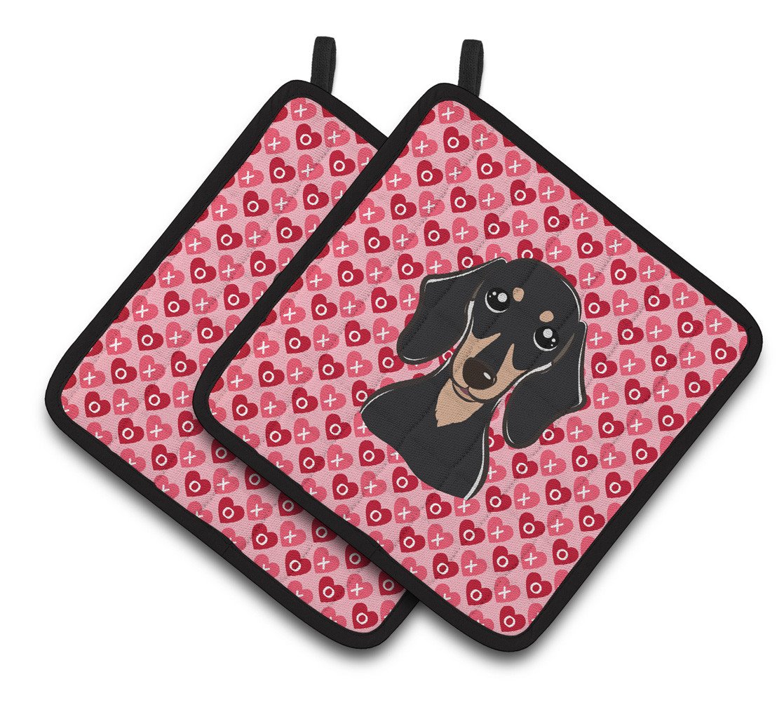 Smooth Black and Tan Dachshund Hearts Pair of Pot Holders BB5285PTHD by Caroline&#39;s Treasures