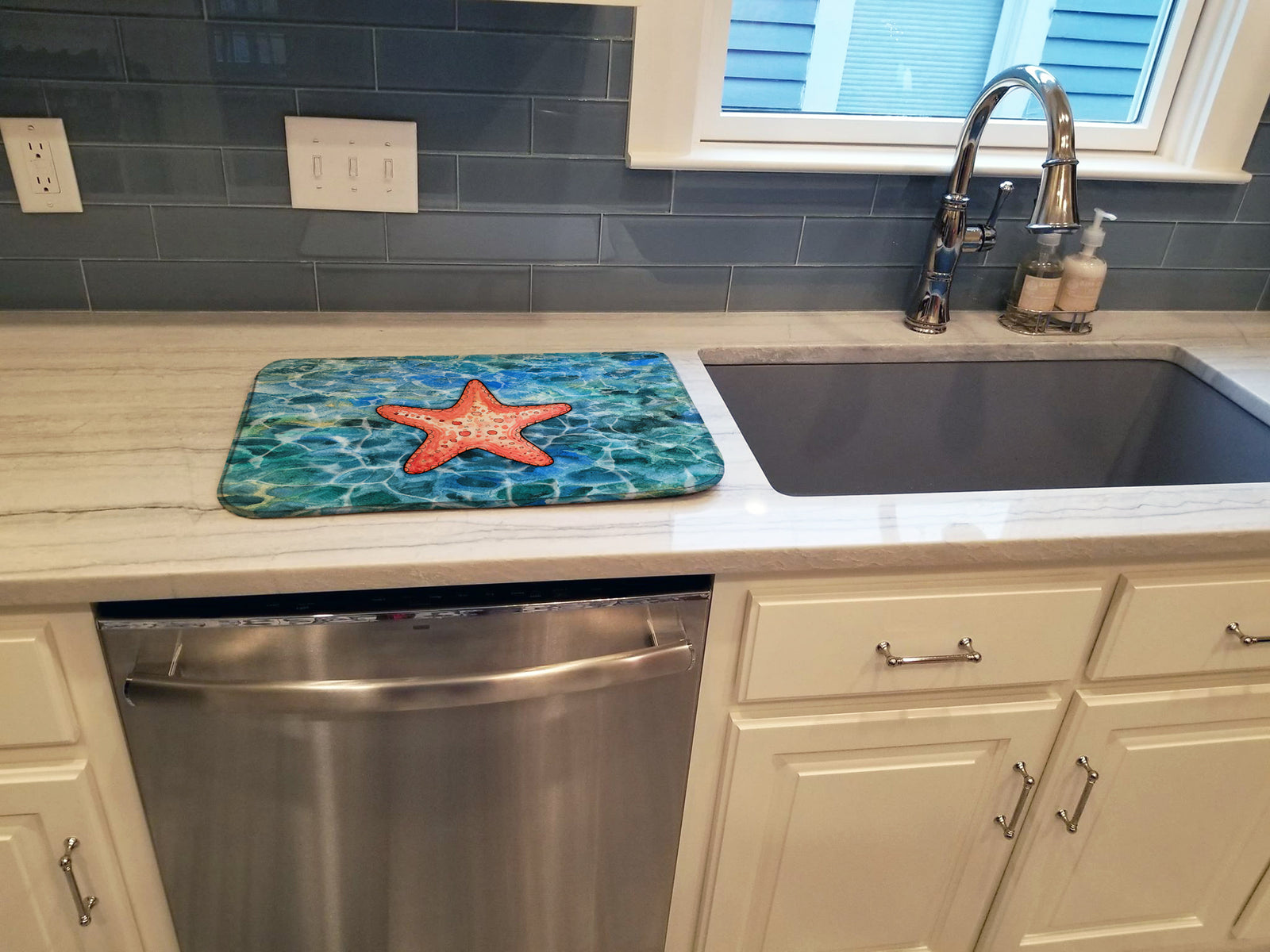 Caroline's Treasures Starfish Dish Drying Mat – Absorbent, Artistic Kitchen Essentials BB5341DDM