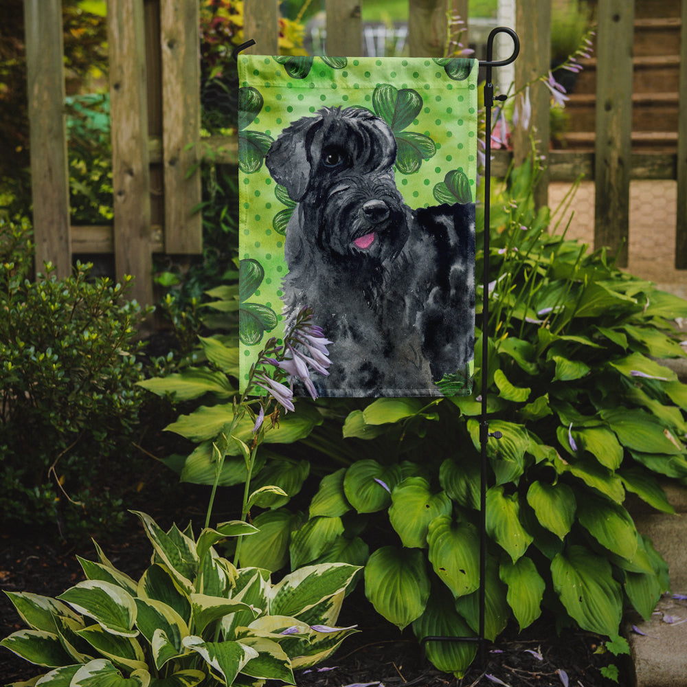 Caroline's Treasures Giant Schnauzer St Patrick's Garden Flag - Outdoor Decorative Yard Flag BB9834GF