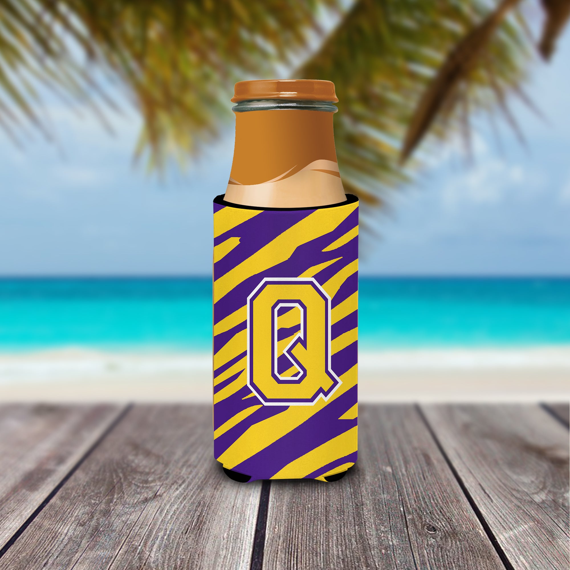 Monogramme - Tiger Stripe - Purple Gold Letter Q Ultra Beverage Isolateurs pour canettes minces CJ1022-QMUK