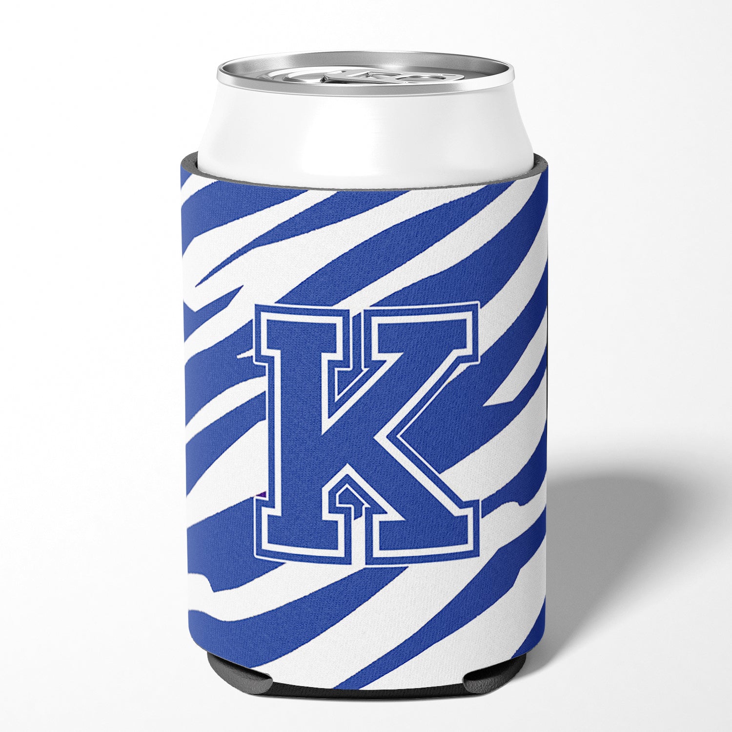 Monogramme initial de la lettre K - Tiger Stripe Blue and White Can Beverage Insulator Hugger