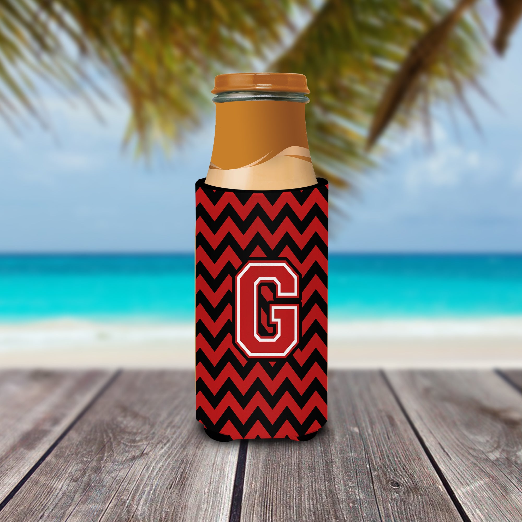 Letter G Chevron Black and Red   Ultra Beverage Insulators for slim cans CJ1047-GMUK