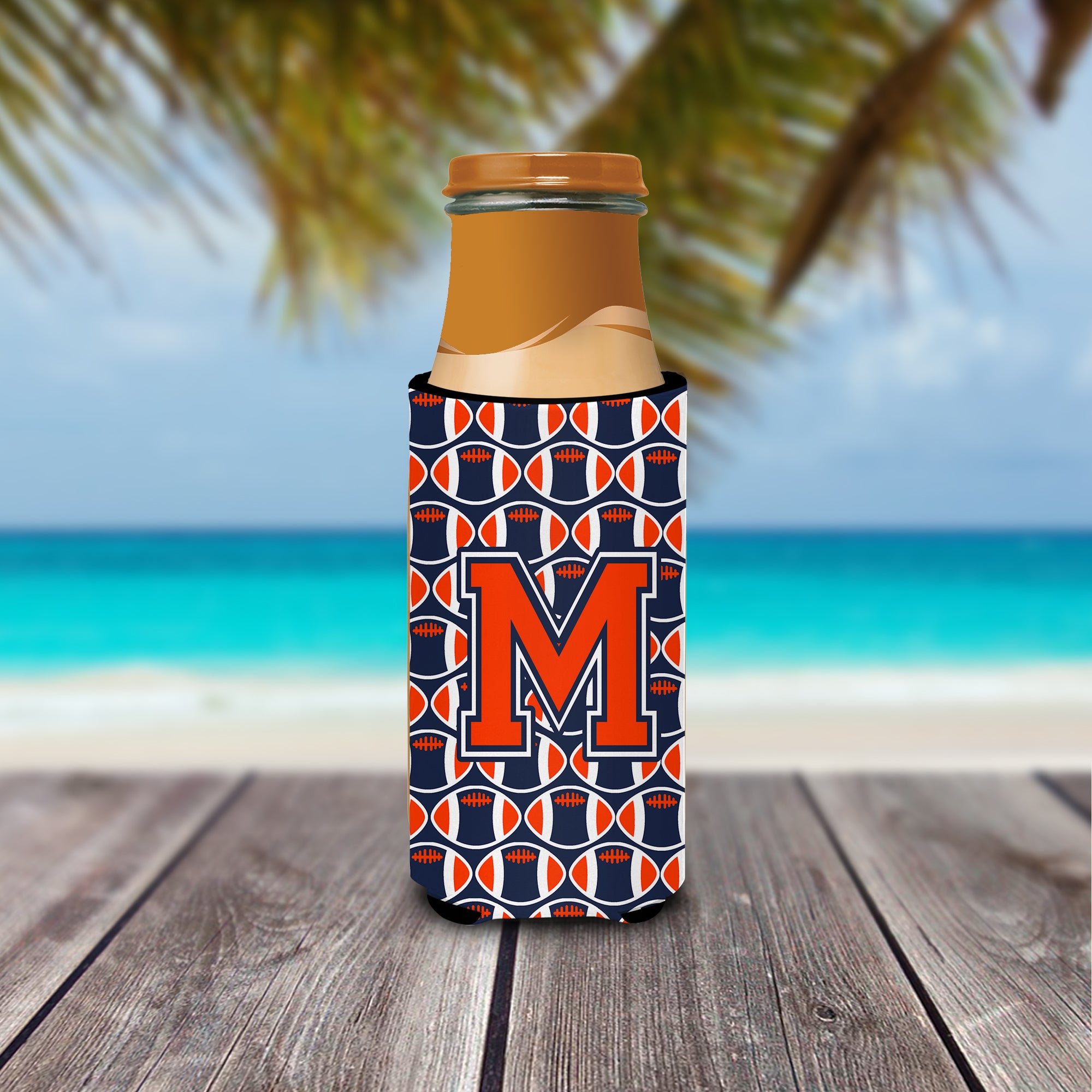 Lettre M Football orange, bleu et blanc Ultra Beverage Isolateurs pour canettes minces CJ1066-MMFR