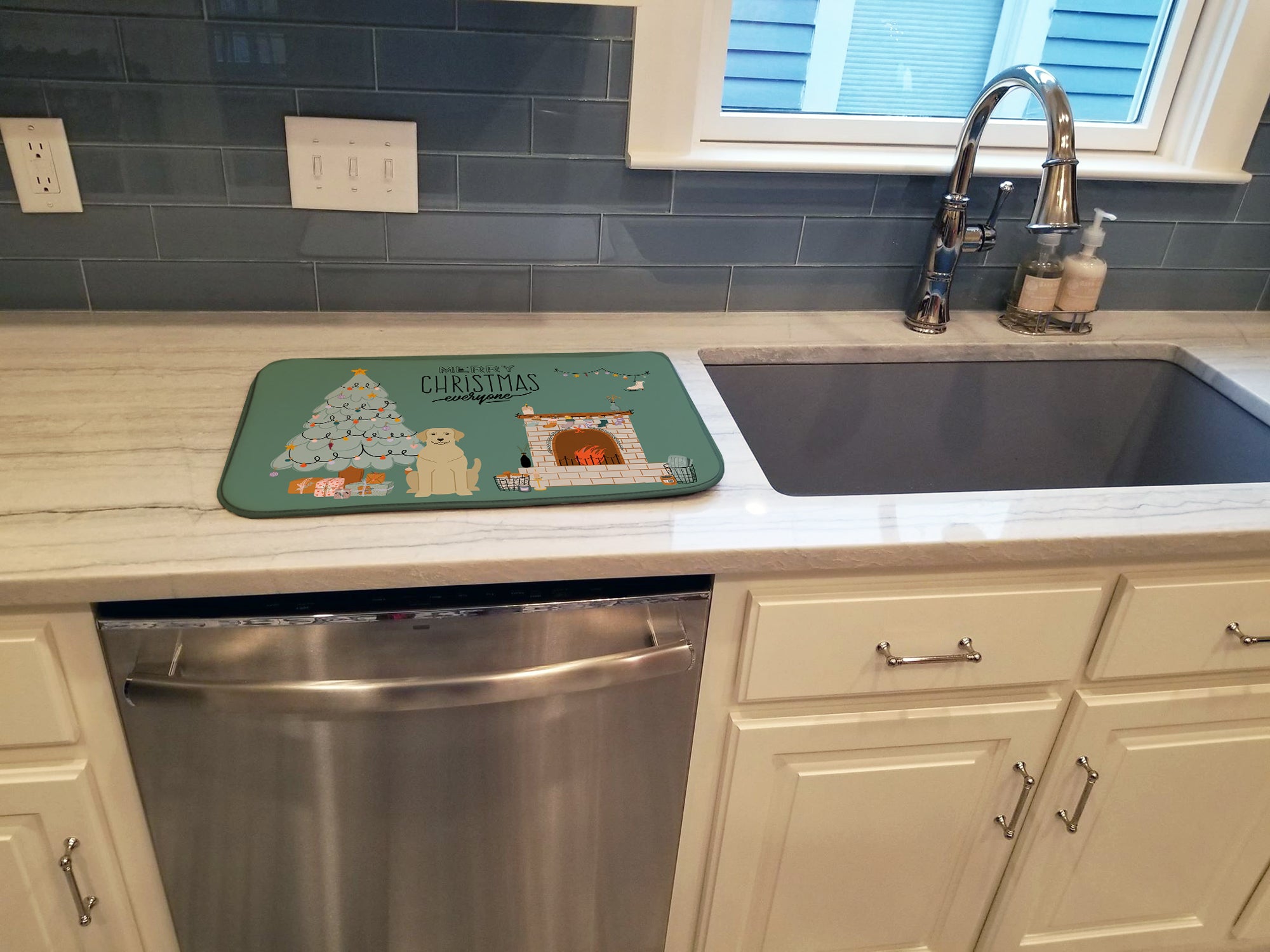 Tapis de séchage pour vaisselle pour tout le monde Labrador de Noël jaune CK7618DDM
