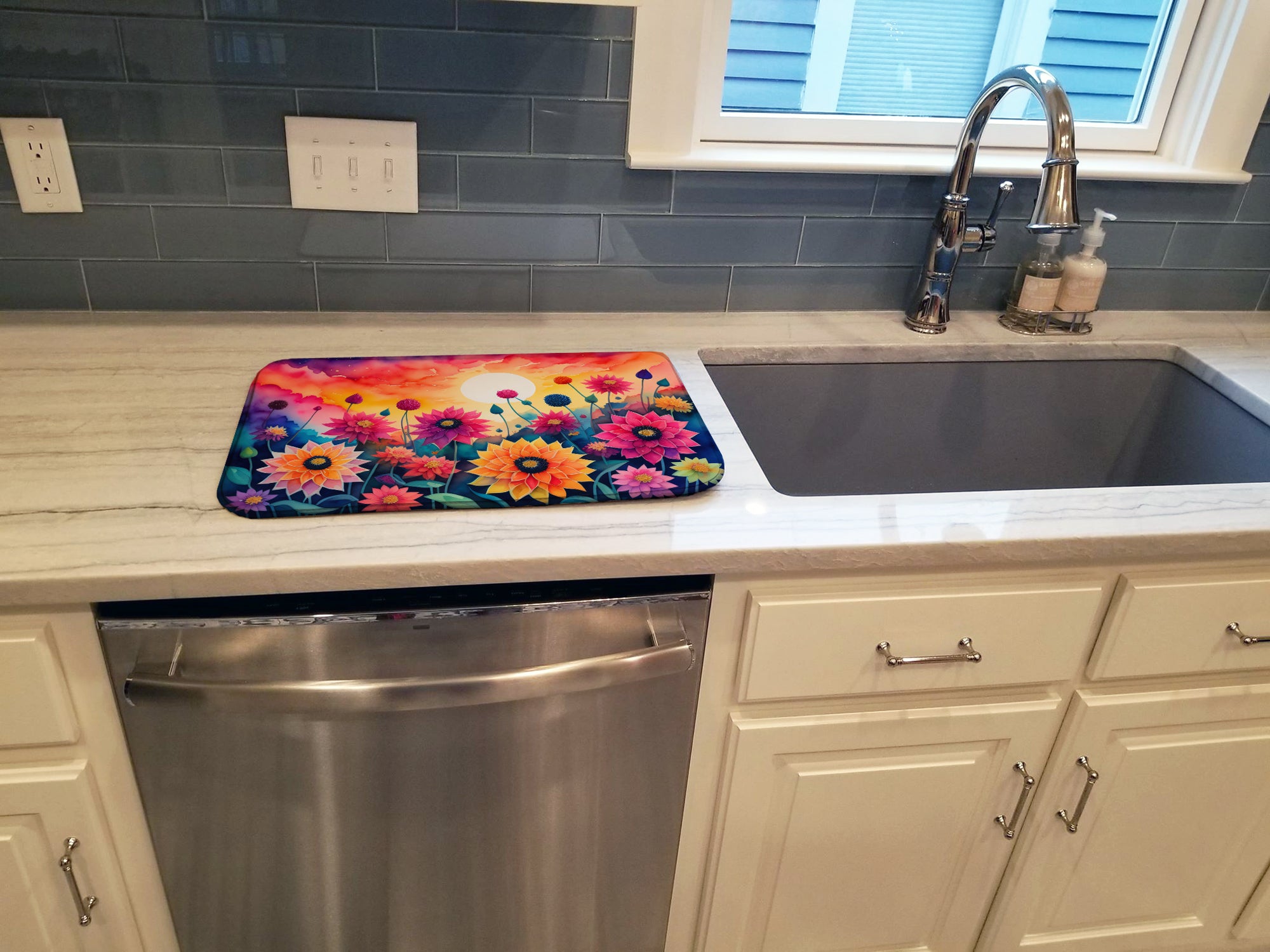 Dahlias in Color Dish Drying Mat