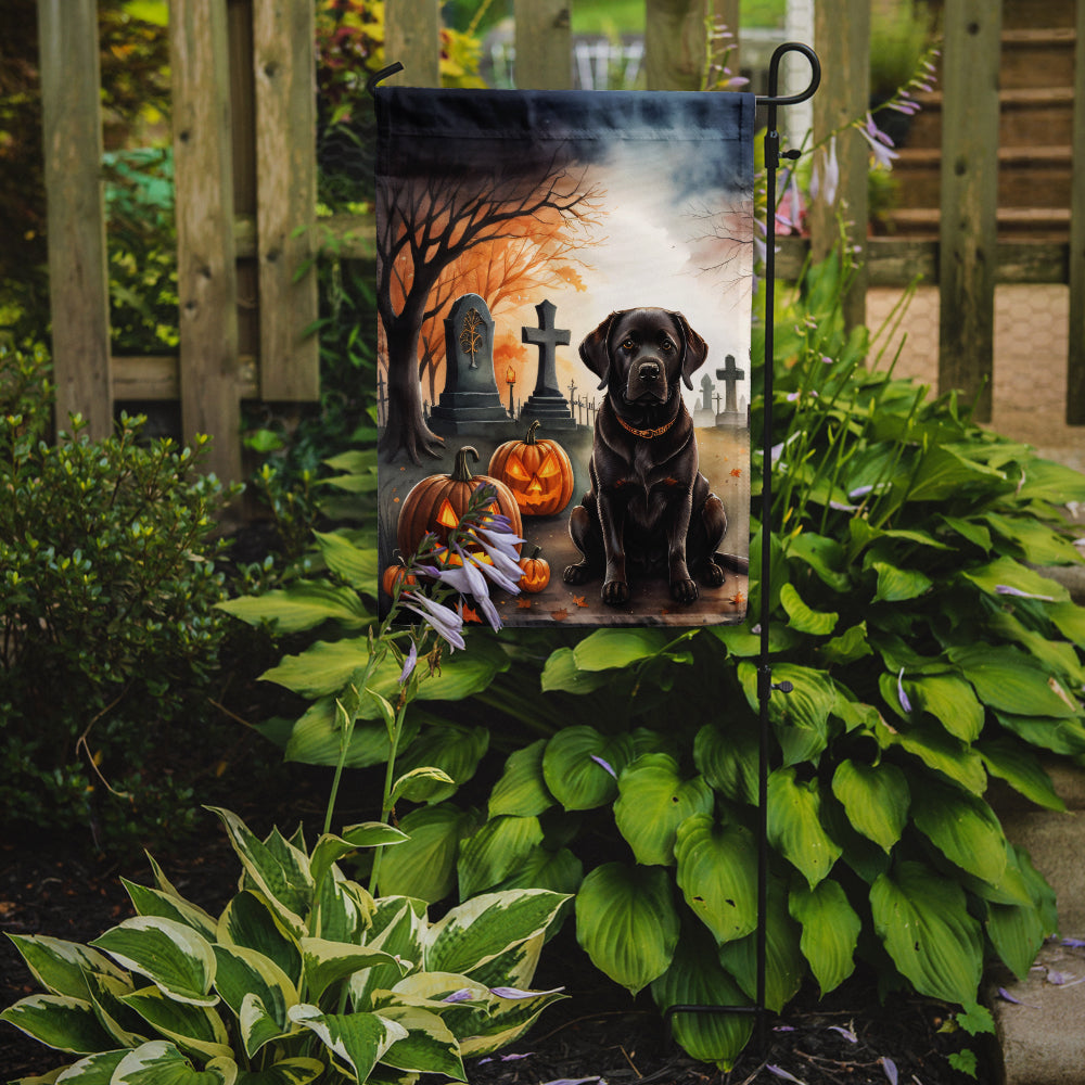 Caroline's Treasures Chocolate Labrador Retriever Spooky Halloween Garden Flag – Dog in Cemetery Scene