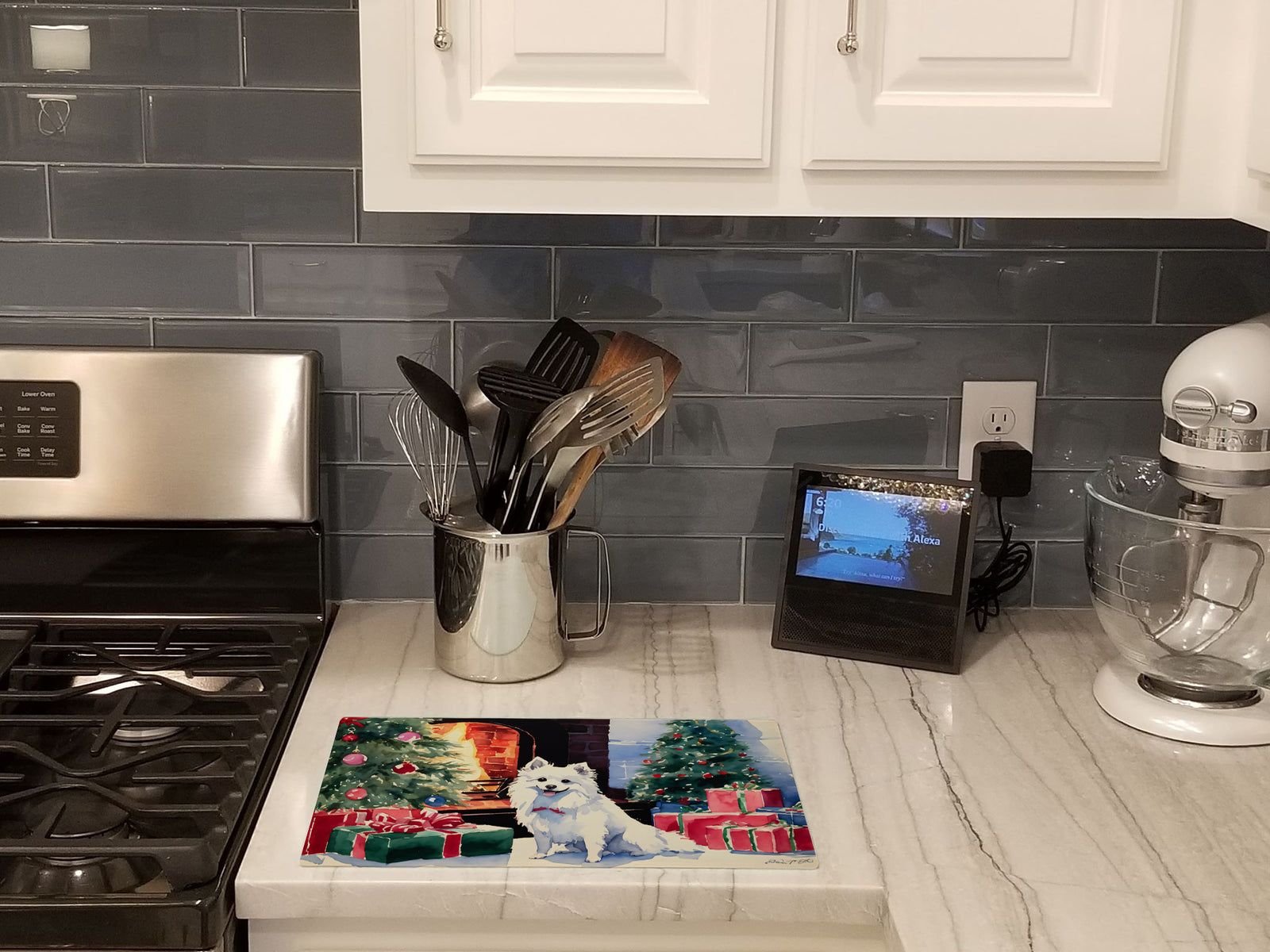 Caroline's Treasures Japanese Spitz Cozy Christmas Glass Cutting Boards – Durable, Decorative Kitchen Art Large