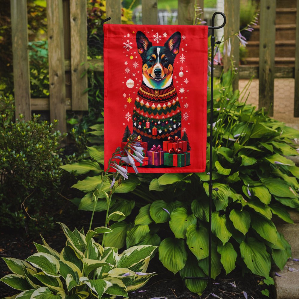 Caroline's Treasures Lancashire Heeler Holiday Christmas Garden Flag – Outdoor Decorative Yard Flag