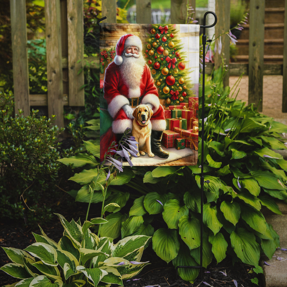 Caroline's Treasures Labrador Retriever with Santa Garden Flag – Christmas Dog Yard Decor