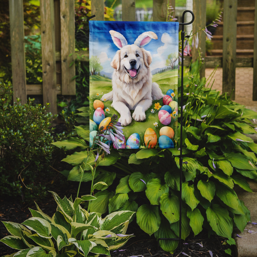 Caroline's Treasures Great Pyrenees Easter Garden Flag - Easter Egg Hunt - Dog-Themed Spring Yard Decor