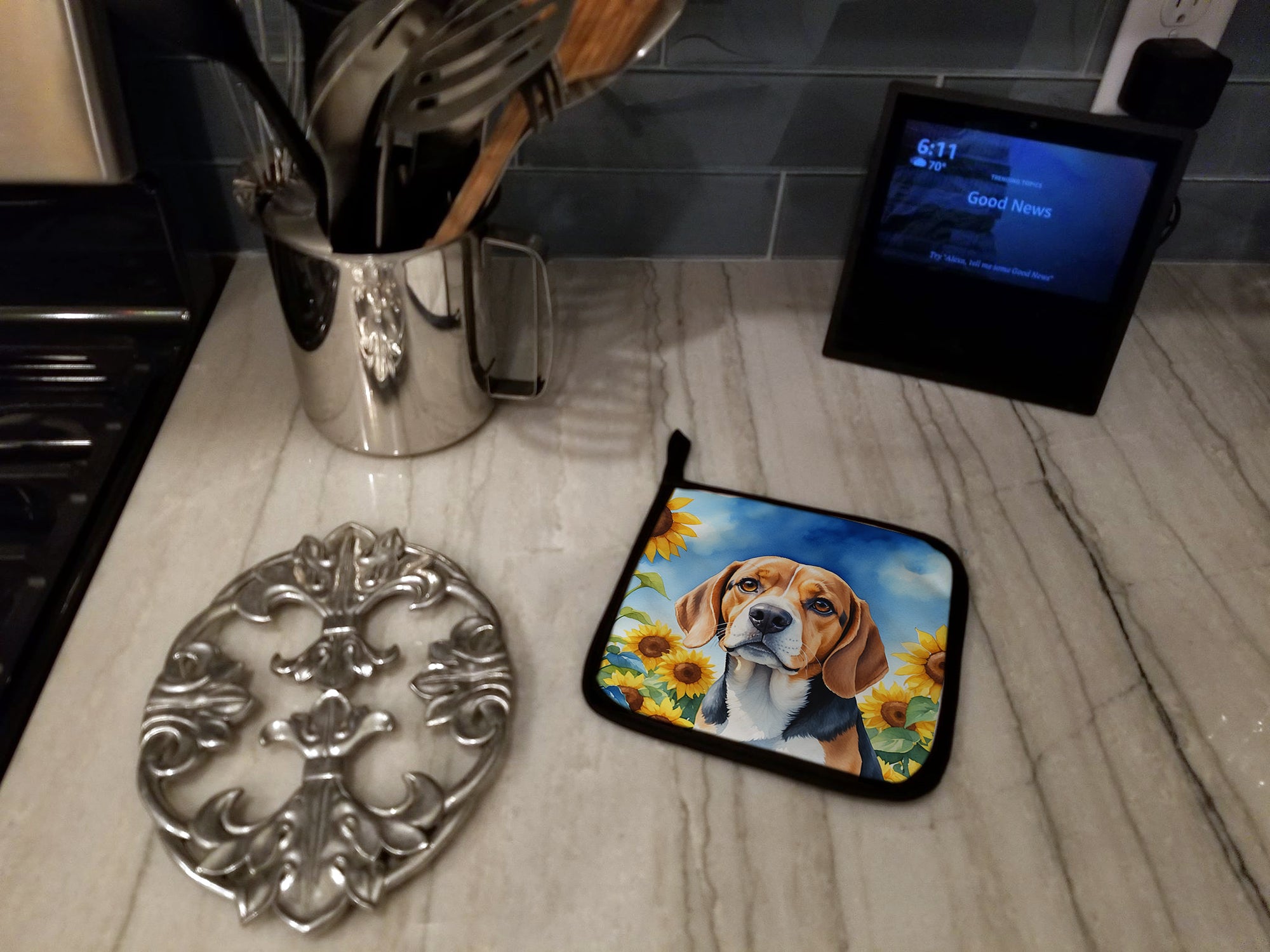 Beagle in Sunflowers Pair of Pot Holders