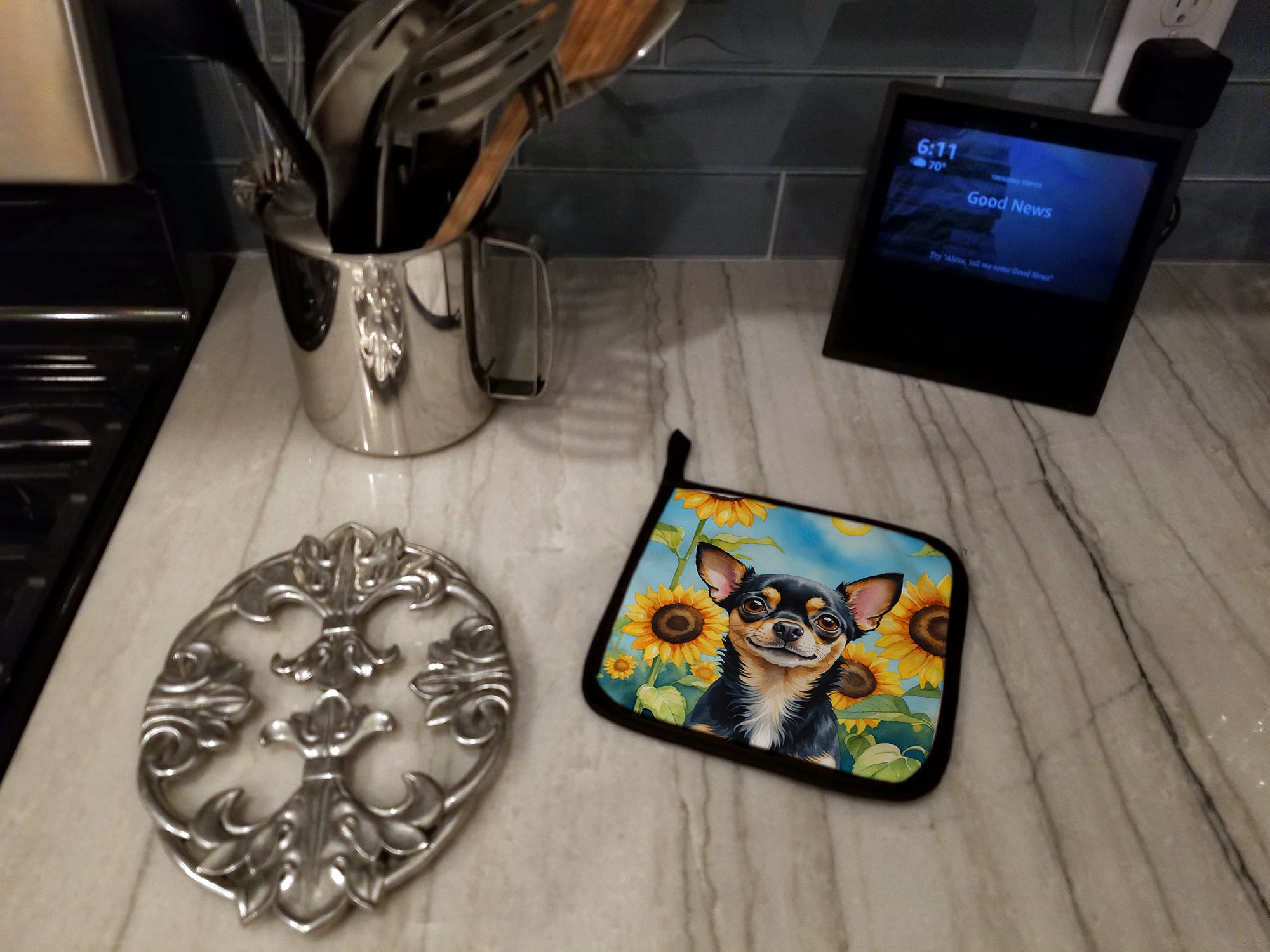 Chihuahua in Sunflowers Pair of Pot Holders