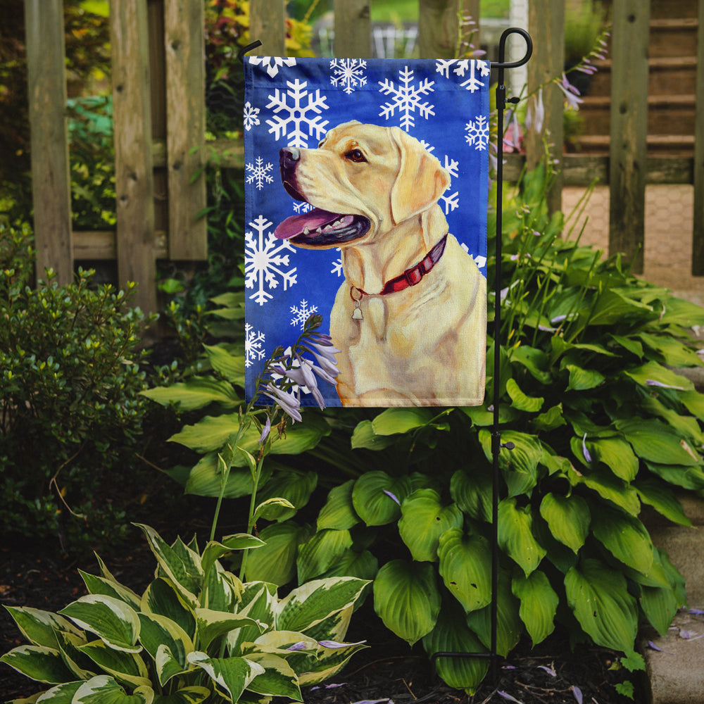 Caroline's Treasures Labrador Winter Snowflakes Holiday Garden Flag – Decorative Outdoor Yard Flag