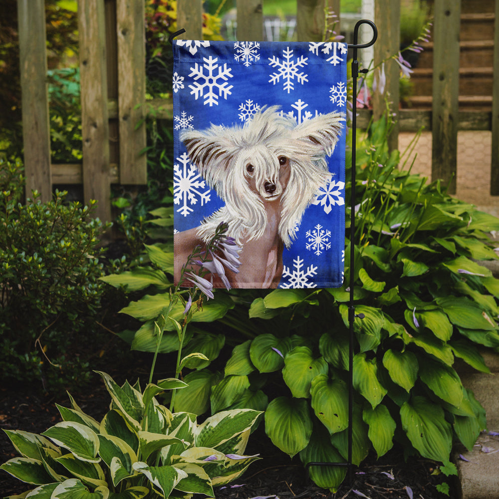Caroline's Treasures Chinese Crested Winter Snowflakes Holiday Garden Flag – Decorative Outdoor Yard Flag