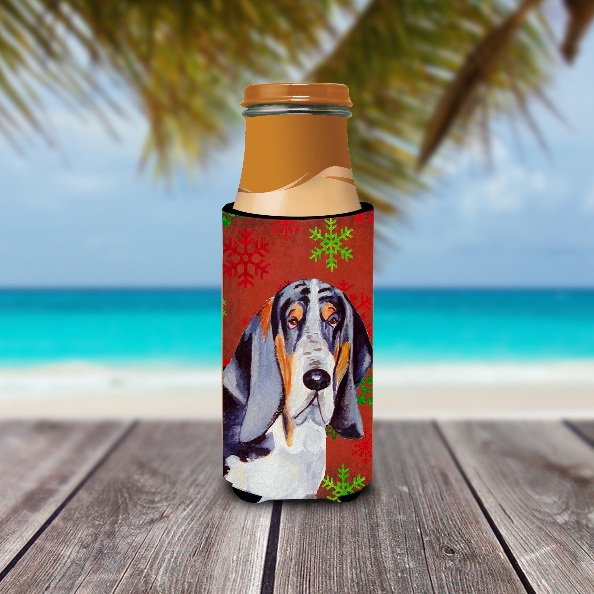Basset Hound Red and Green Snowflakes Holiday Christmas Ultra Beverage Isolateurs pour canettes minces LH9327MUK
