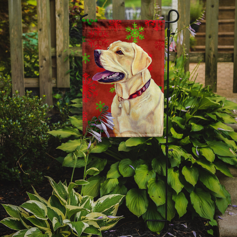 Caroline's Treasures Labrador Red and Green Snowflakes Holiday Christmas Garden Flag – Decorative Outdoor Yard Flag