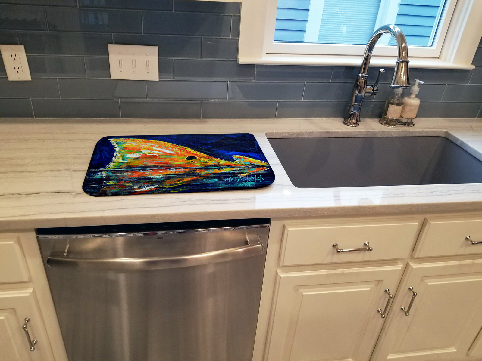 Caroline's Treasures Flipper Red Fish Dish Drying Mat – Absorbent, Artistic Kitchen Essentials MW1276DDM