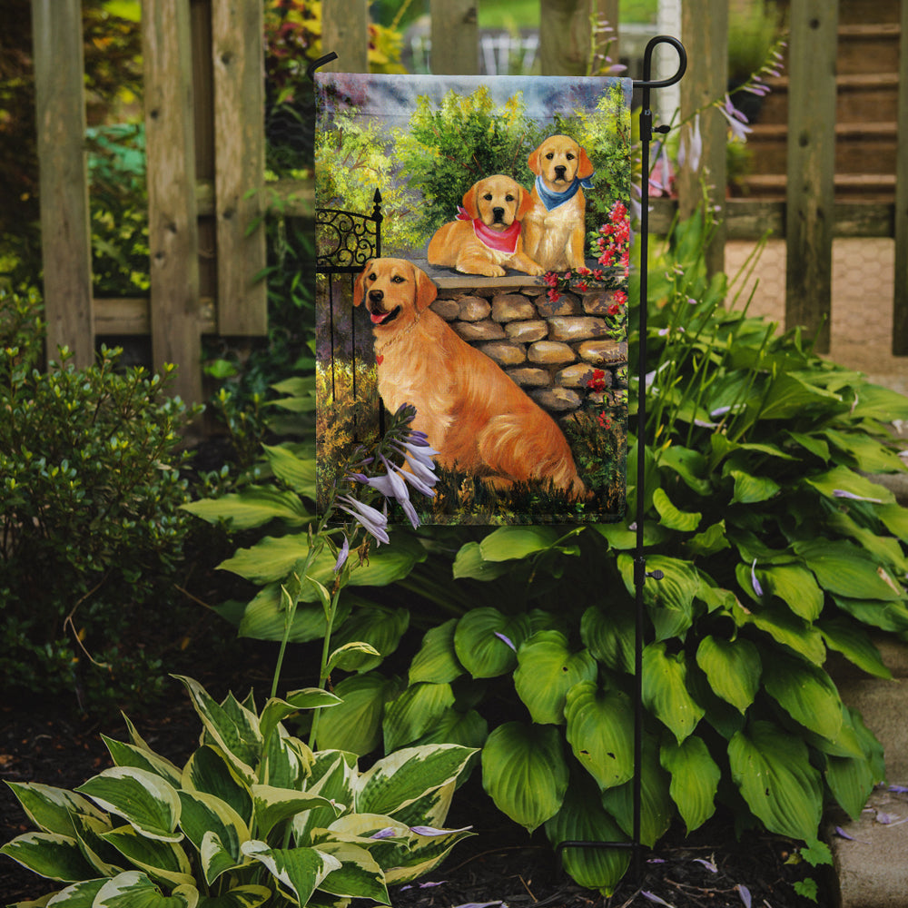 Caroline's Treasures Golden Retriever At the Gate Garden Flag – Decorative Outdoor Yard Flag PPP3101GF