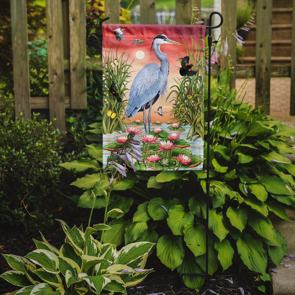 Caroline's Treasures Great Blue Heron Garden Flag – Decorative Outdoor Yard Flag PRS4015GF