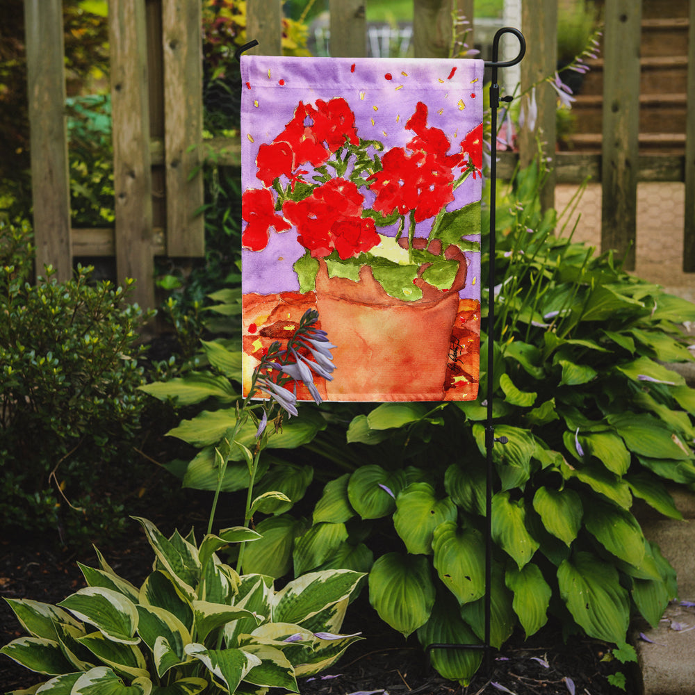 Caroline's Treasures Flower - Geranium Garden Flag – Decorative Outdoor Yard Flag
