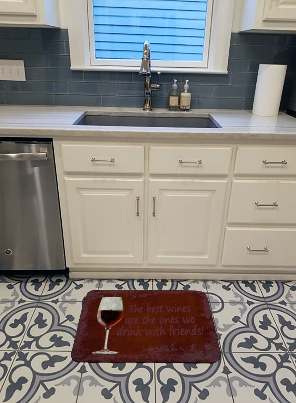 The best wines are the ones we drink with friends Machine Washable Memory Foam Mat SB3068RUG - the-store.com