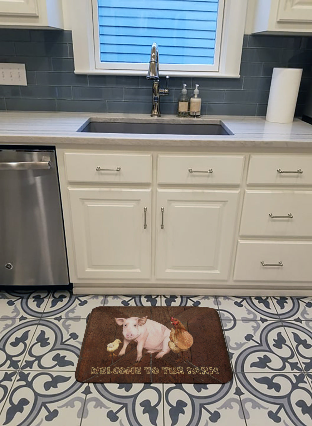 Welcome to the Farm with the pig and chicken Machine Washable Memory Foam Mat SB3083RUG - the-store.com