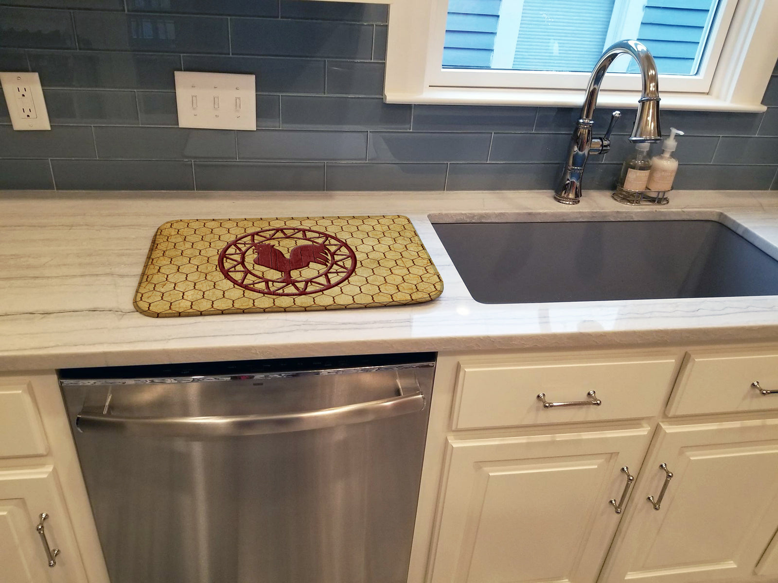 Caroline's Treasures Rooster Chicken Coop Dish Drying Mat – Absorbent, Artistic Kitchen Essentials SB3085DDM