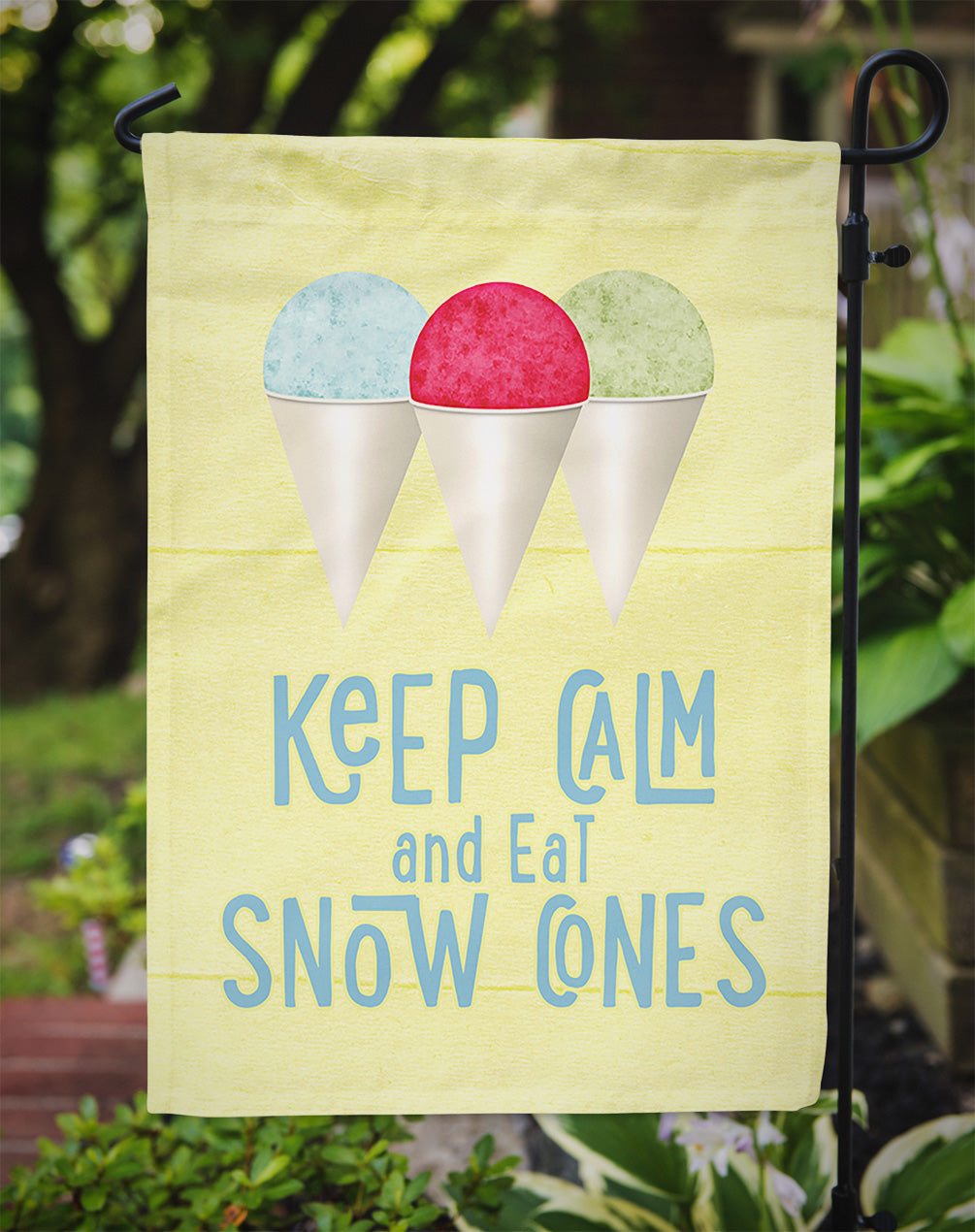 Restez calme et mangez des cônes de neige Flag Garden Size SB3110GF