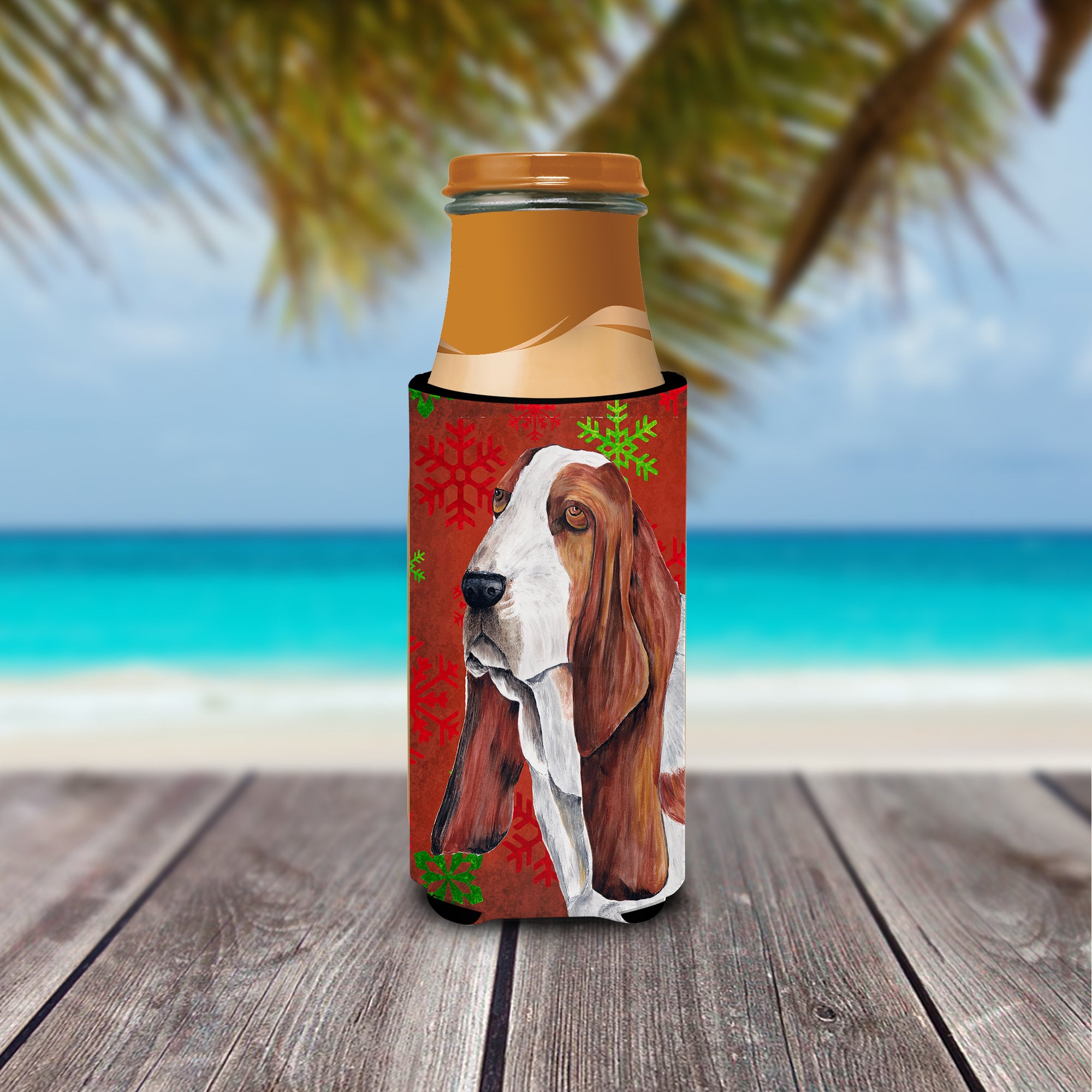 Basset Hound Red and Green Snowflakes Holiday Christmas Ultra Beverage Insulators for slim cans SC9412MUK.