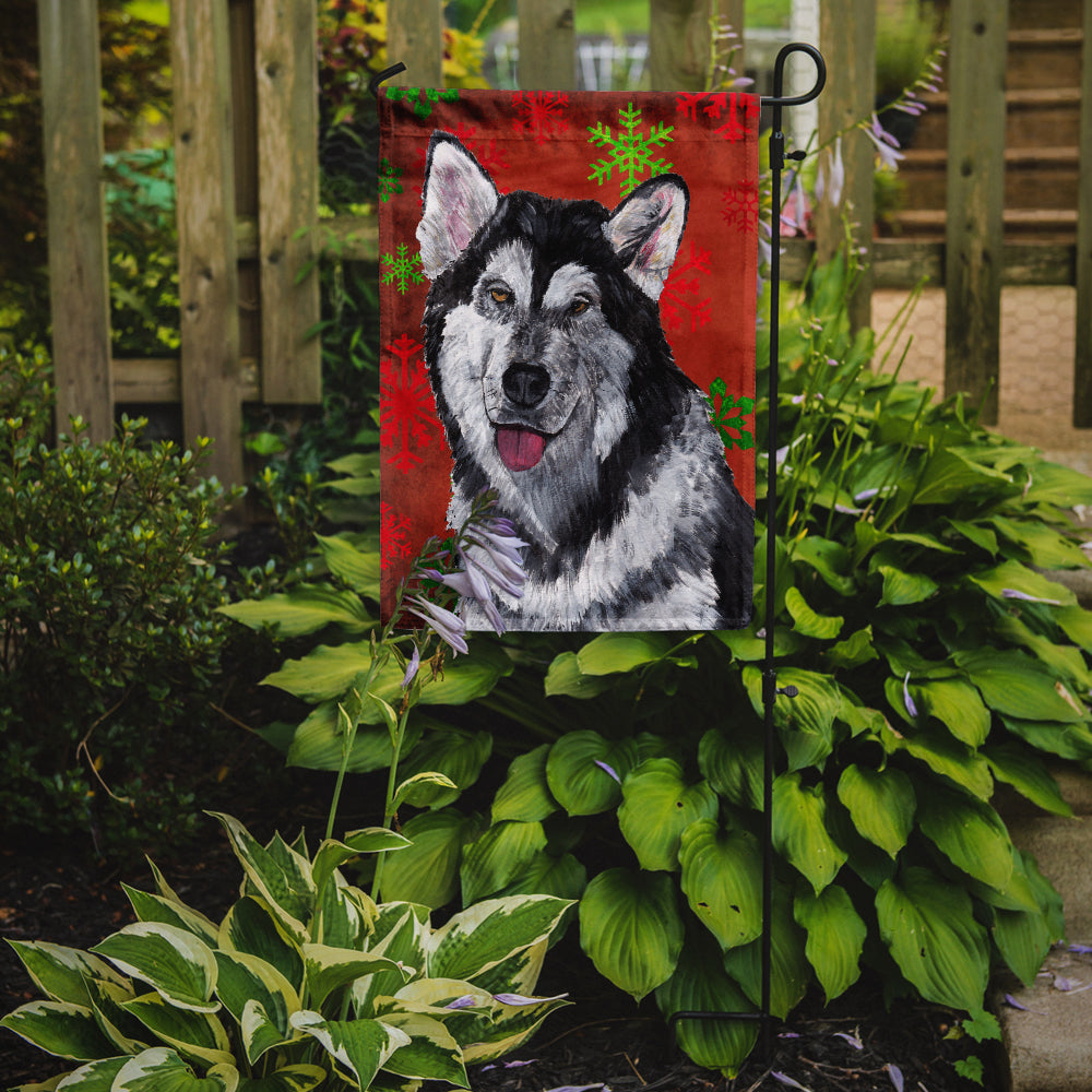 Alaskan Malamute Red Snowflakes Holiday Christmas Flag Garden Size SC9492GF  the-store.com.
