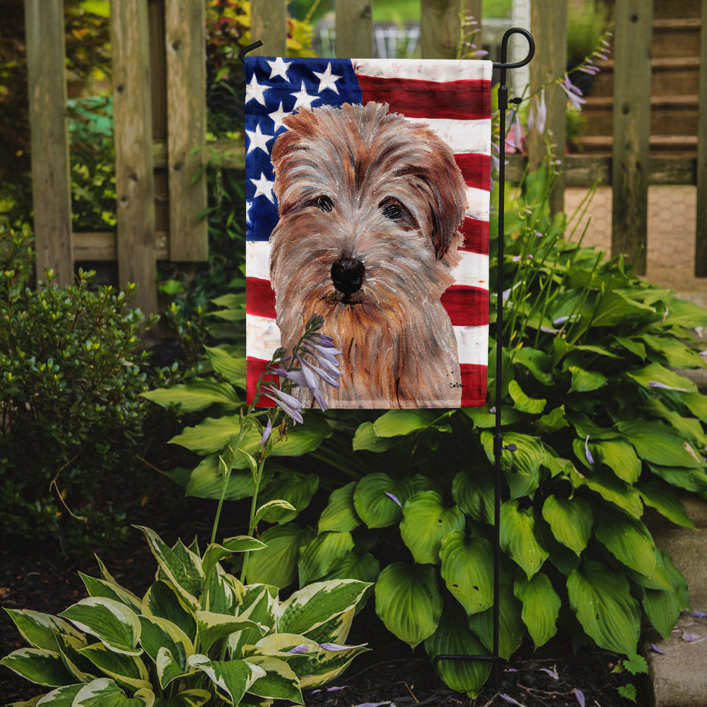 Norfolk Terrier avec drapeau américain USA Flag Garden Size SC9640GF
