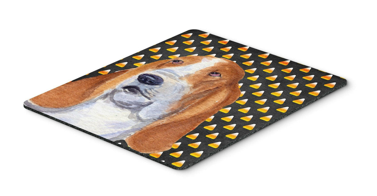 Basset Hound Candy Corn Halloween Portrait Mouse Pad, Hot Pad or Trivet by Caroline&#39;s Treasures