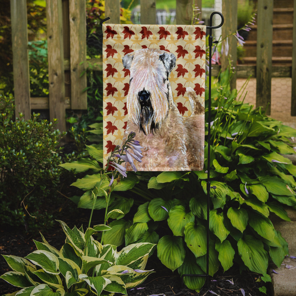 Wheaten Terrier Doux Enduit Automne Feuilles Portrait Drapeau Taille Jardin
