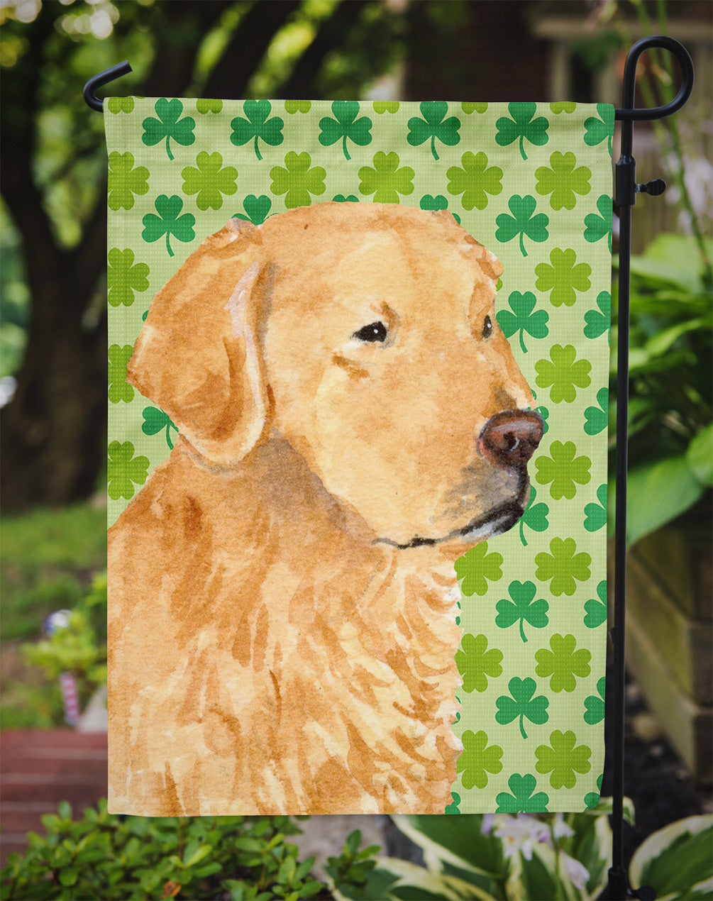 Golden Retriever St. Patrick's Day Shamrock Portrait Flag Garden Size.