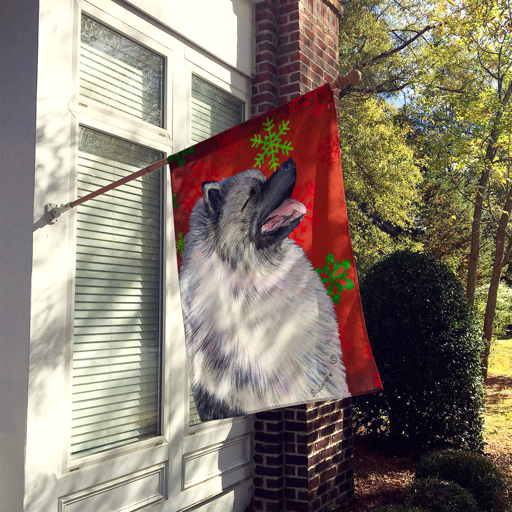Keeshond Red and Green Snowflakes Holiday Christmas Flag Canvas House Size  the-store.com.