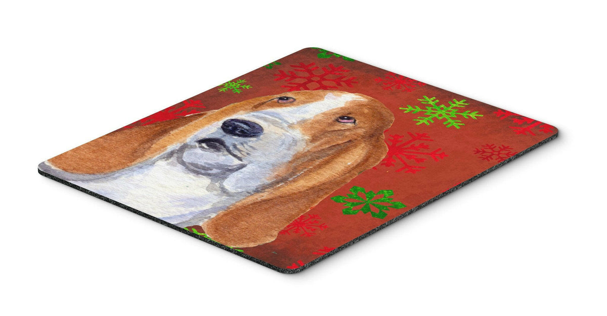 Basset Hound Red and Green Snowflakes Christmas Mouse Pad, Hot Pad or Trivet by Caroline&#39;s Treasures