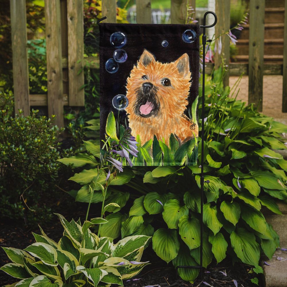 Taille du jardin du drapeau Cairn Terrier