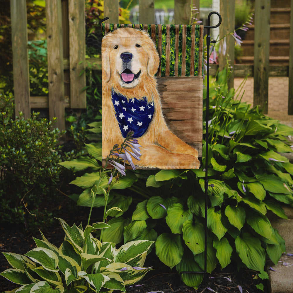 Caroline's Treasures Golden Retriever Garden Flag - Outdoor Decorative Yard Flag