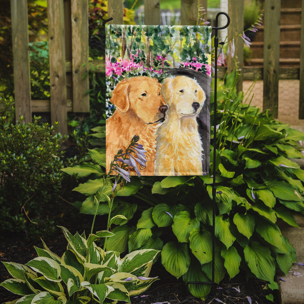Caroline's Treasures Golden Retriever Garden Flag - Outdoor Decorative Yard Flag