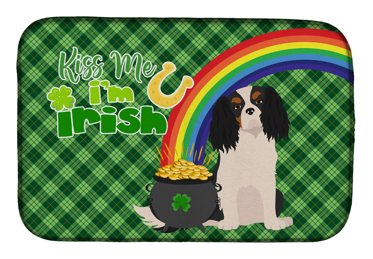 Tricolor Cavalier Spaniel St. Patrick&#39;s Day Dish Drying Mat