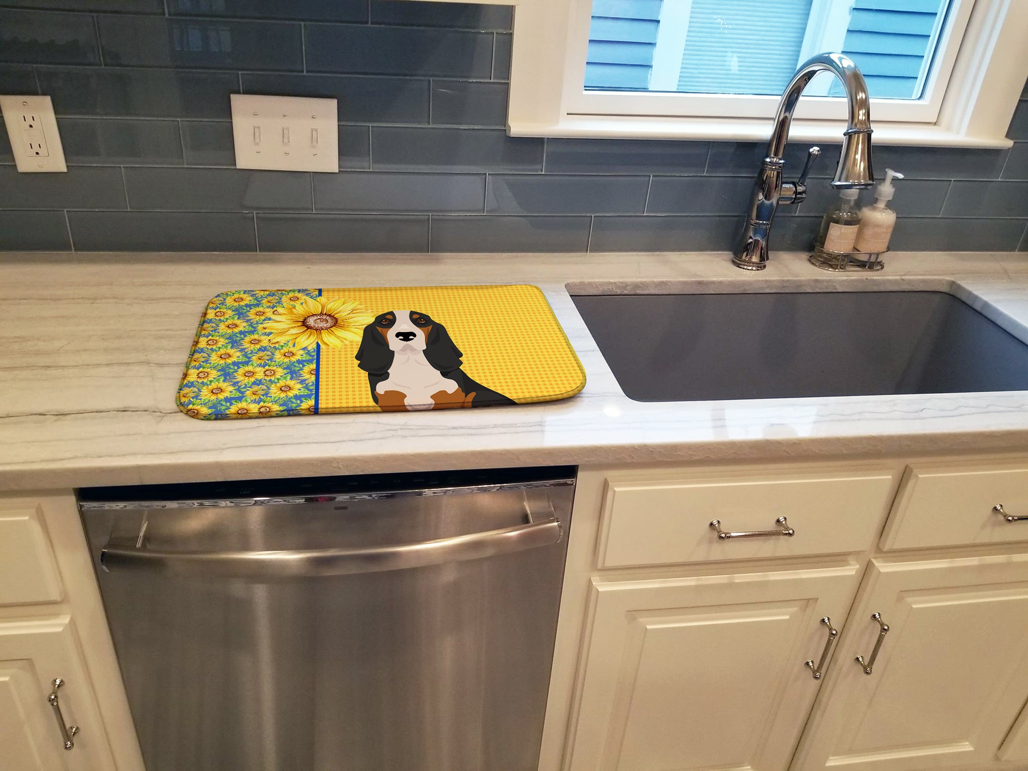 Summer Sunflowers Black Tricolor Basset Hound Dish Drying Mat  the-store.com.