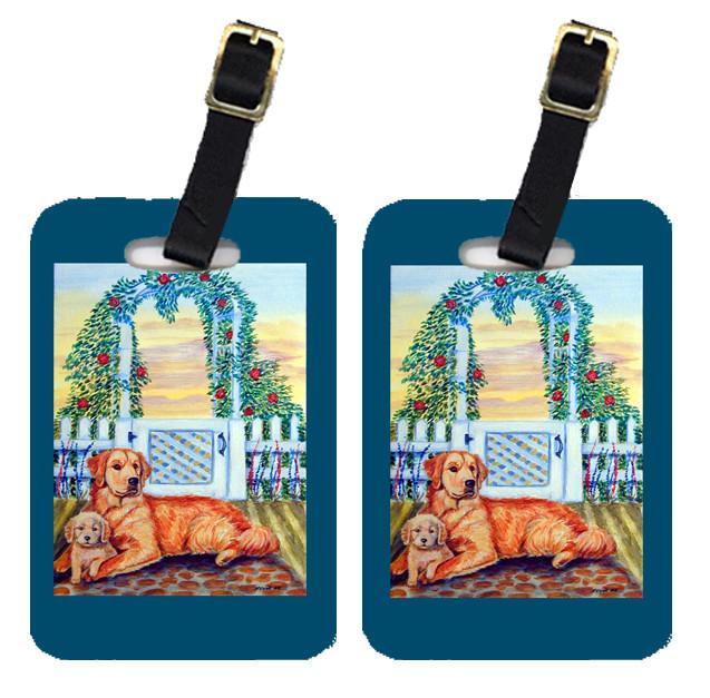Pair of 2 Golden Retriever with puppy at the gate Luggage Tags by Caroline's Treasures